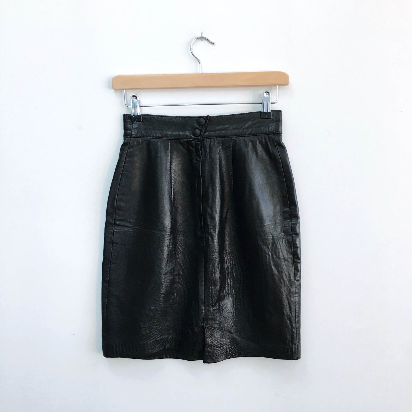 Danier Lambskin leather skirt - size 4