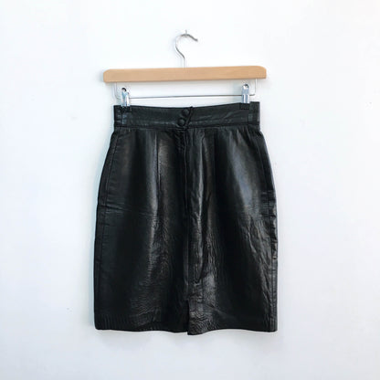 Danier Lambskin leather skirt - size 4