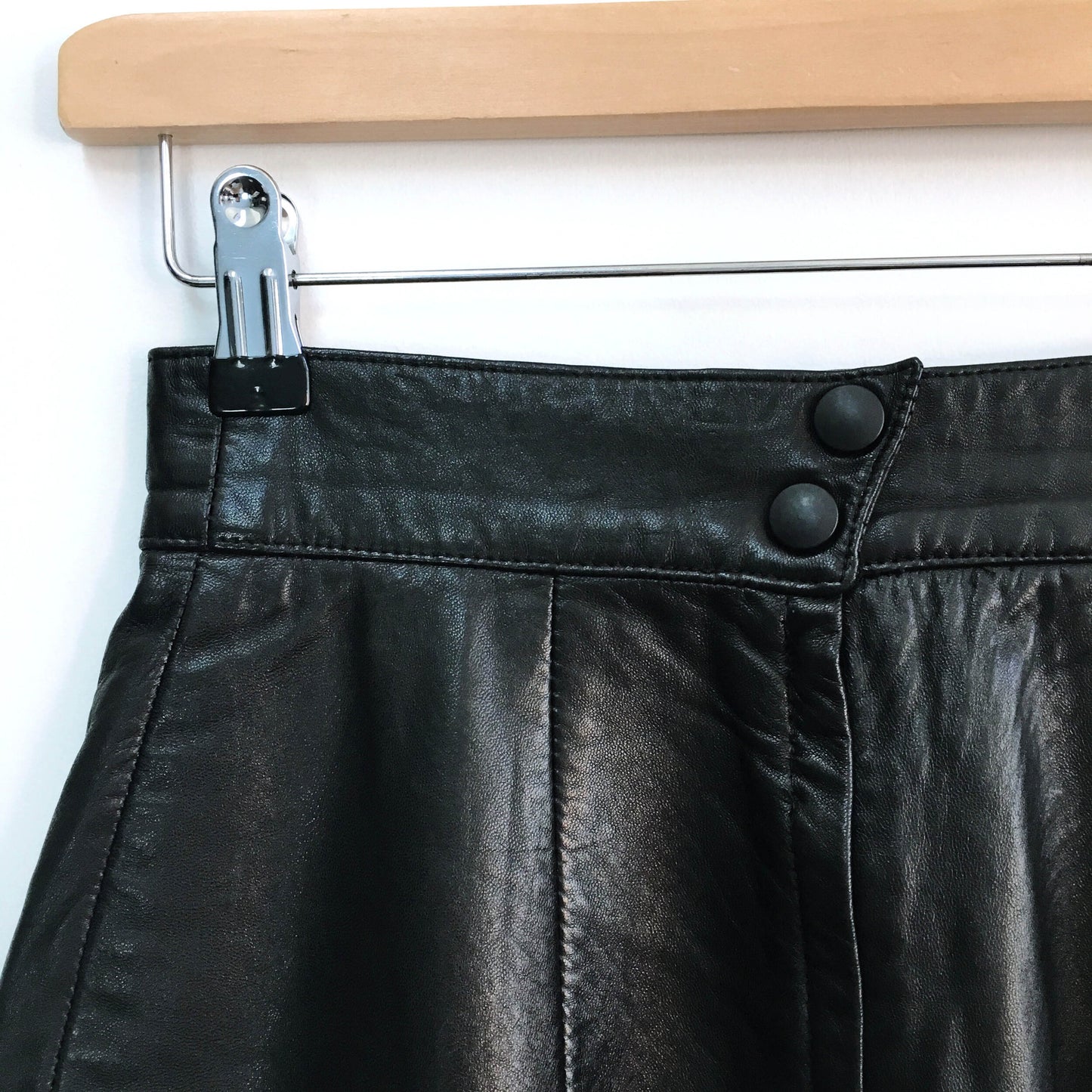 Danier Lambskin leather skirt - size 4