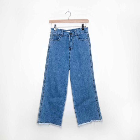 Vintage Daxx Studio 13" high rise straight crop fray - size Small