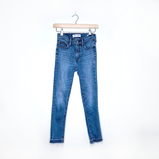 denim forum nico mid rise skinny crop raw hem - size 25