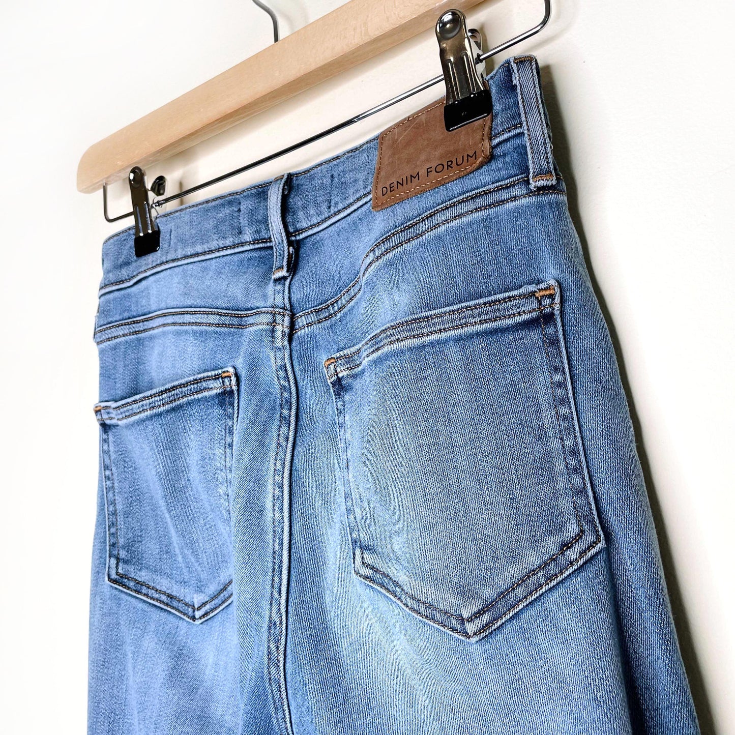 denim forum nico mid rise skinny crop raw hem - size 25