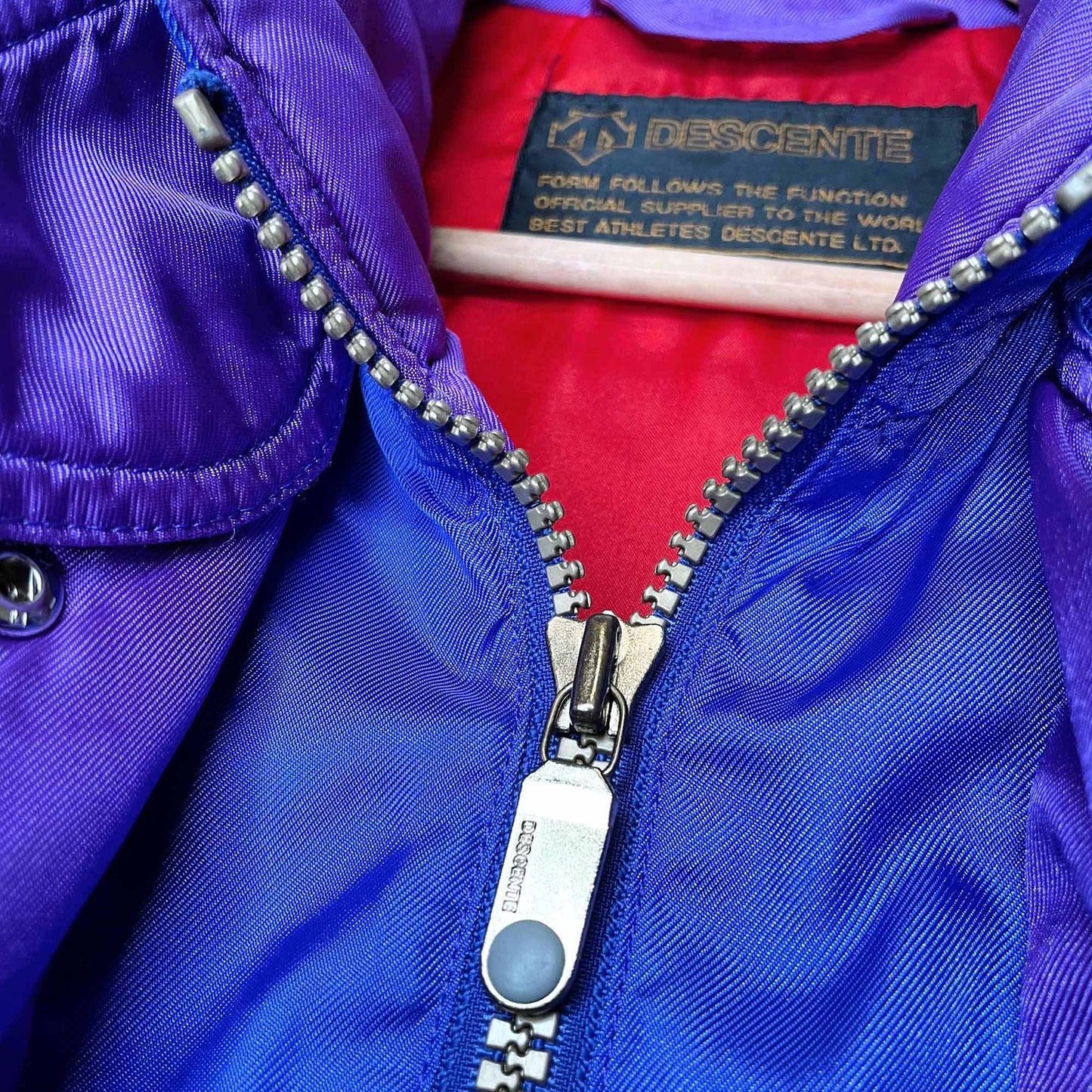 vintage descente 90's retro ski jacket - size medium