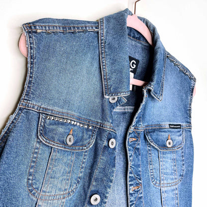 d&g denim vest with spike stud shoulders - size small