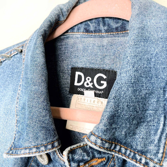 d&g denim vest with spike stud shoulders - size small