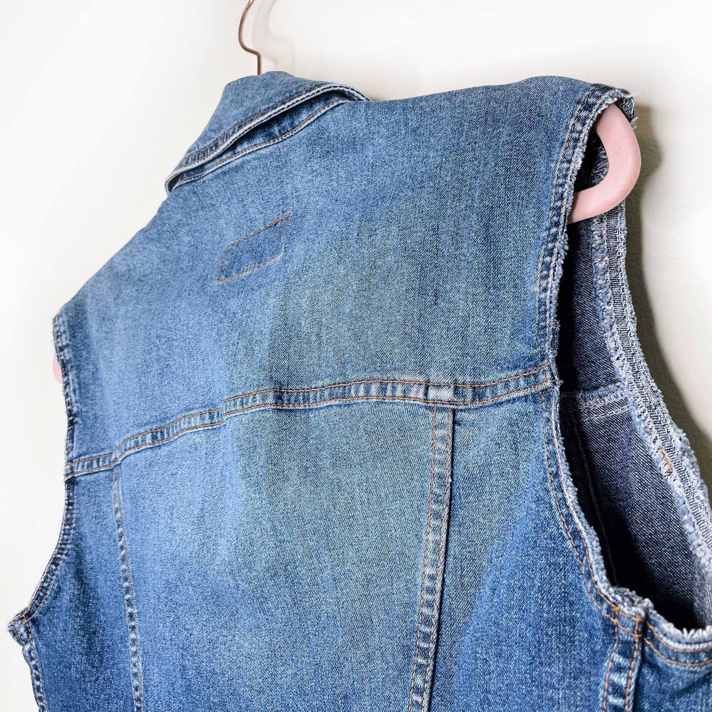d&g denim vest with spike stud shoulders - size small