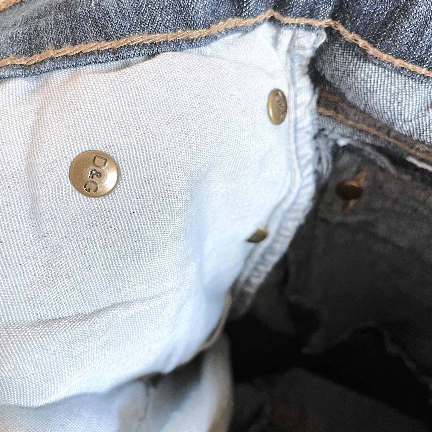 d&g dolce and gabbana mid-rise wide leg jeans - size 27