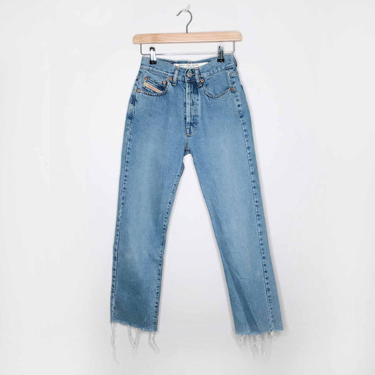 Vintage 90's Diesel 575 Cochise high rise button fly jeans - size 26