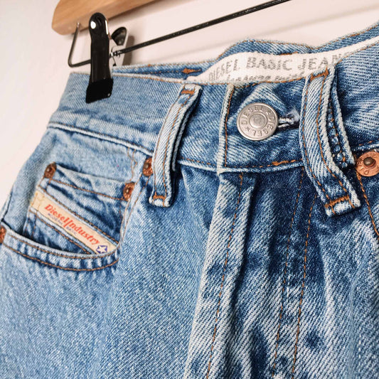 Vintage 90's Diesel 575 Cochise high rise button fly jeans - size 26