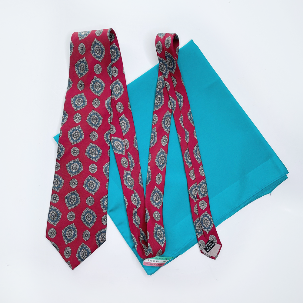 vintage christian dior red silk medallion tie with pocket square