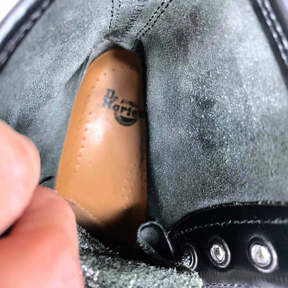 doc martens classic lace-up boots - the original - size 6