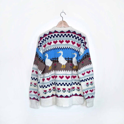 Vintage hand-knit ducks and hearts sweater - size M/L