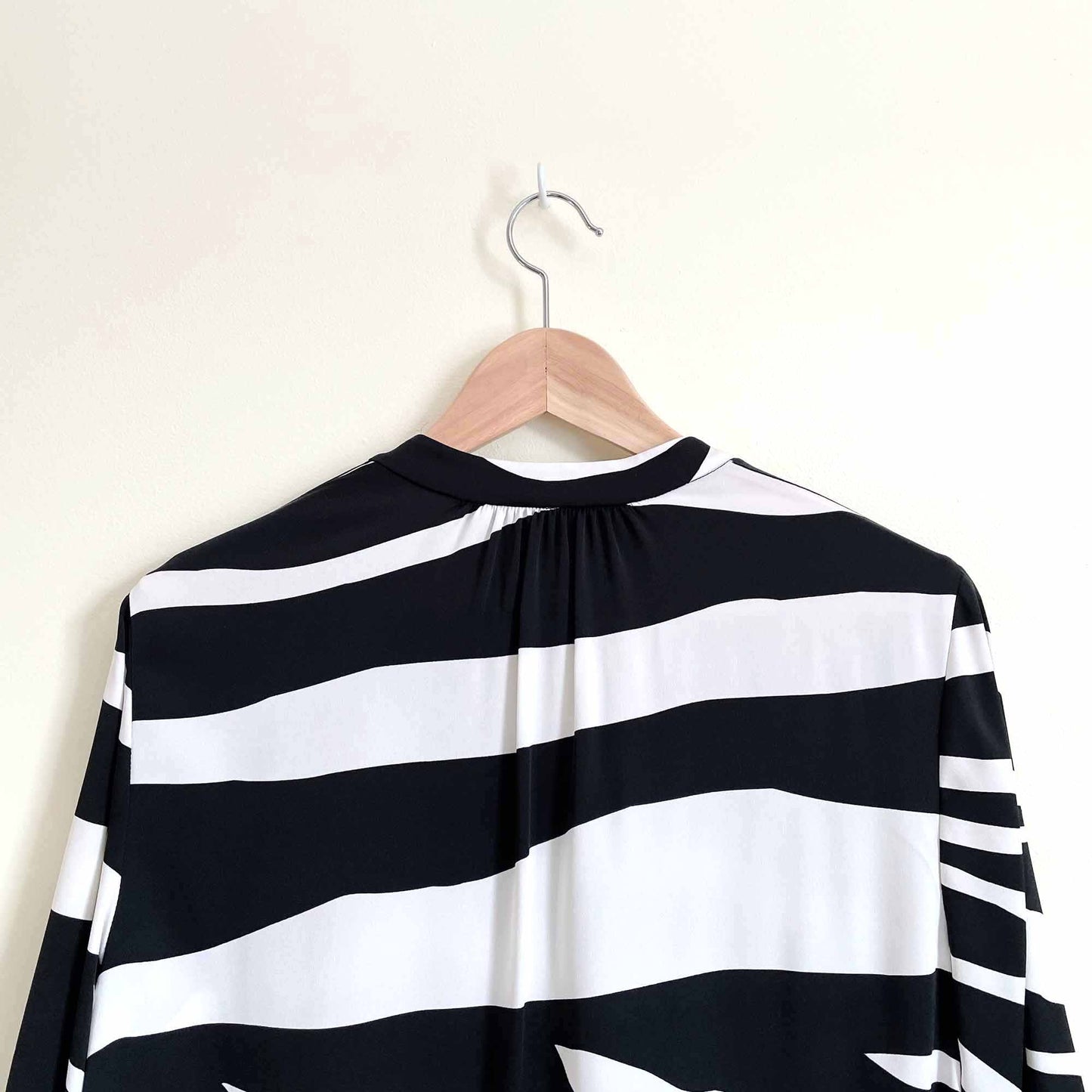 DVF Freya Zebra Stripe Stretch Silk Shirtdress - size 8