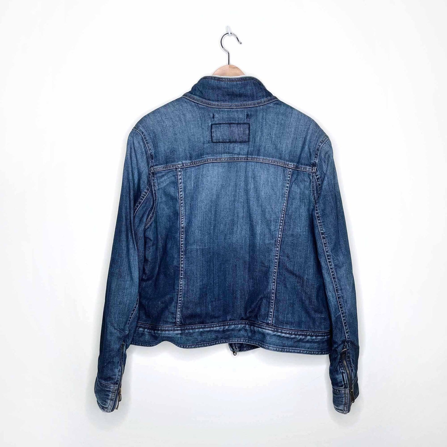 RARE Eddie Bauer denim jacket with sherpa lining - size XL