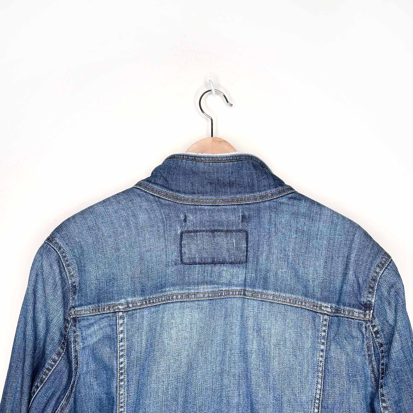 RARE Eddie Bauer denim jacket with sherpa lining - size XL