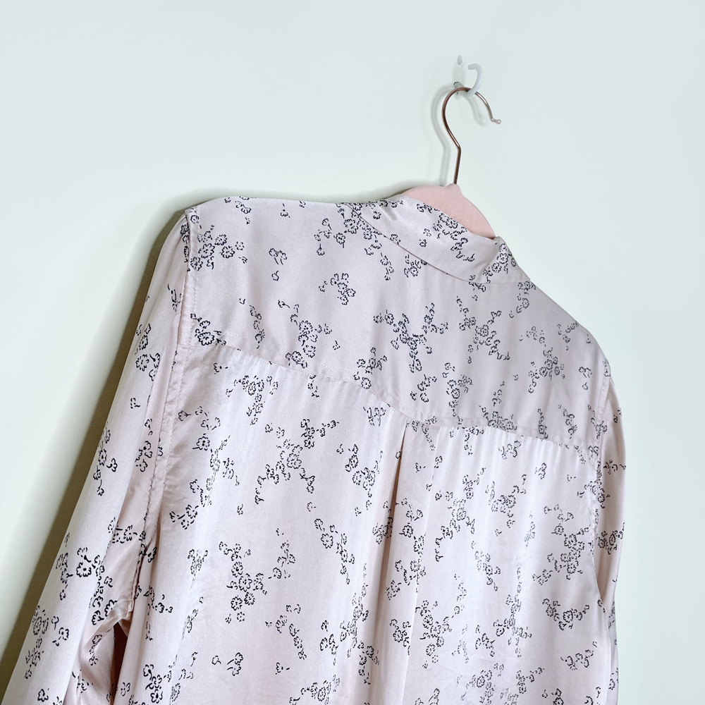equipment femme signature silk satin shirt - size medium