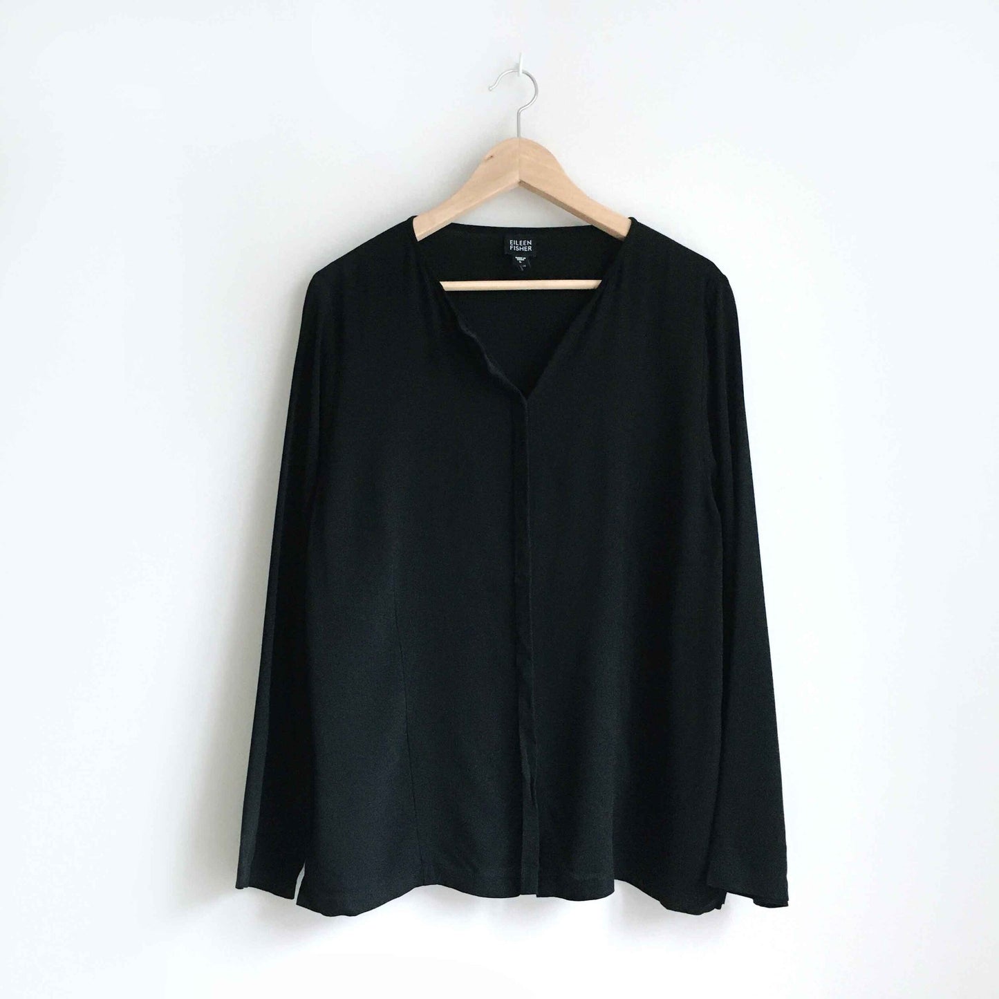 Eileen Fisher silk stretch button down top - size Large