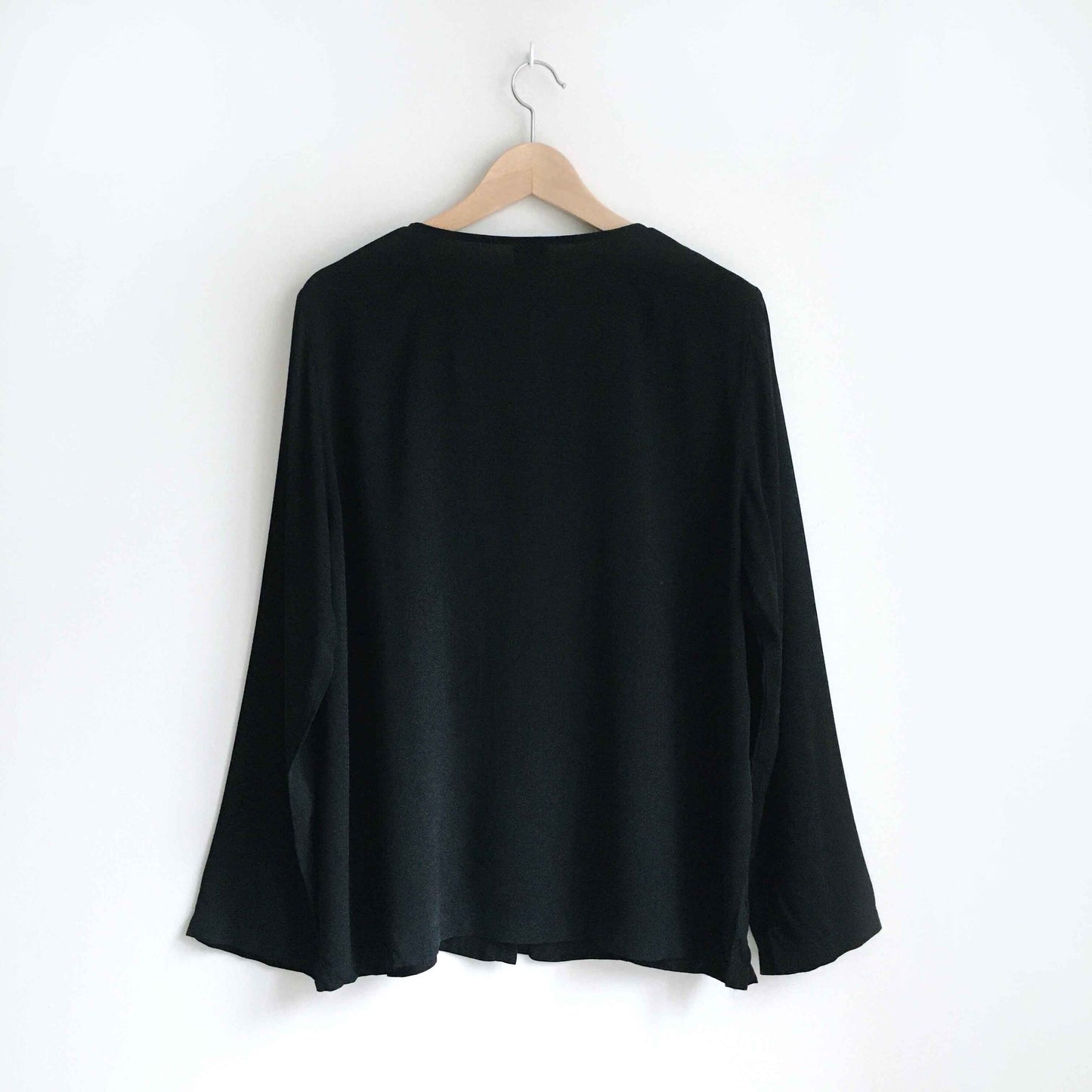 Eileen Fisher silk stretch button down top - size Large
