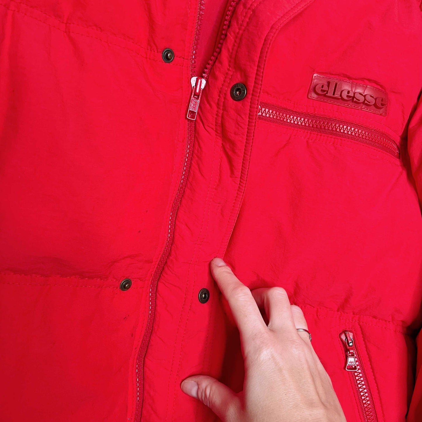 vintage 80s ellesse red short down puffer jacket - size 38