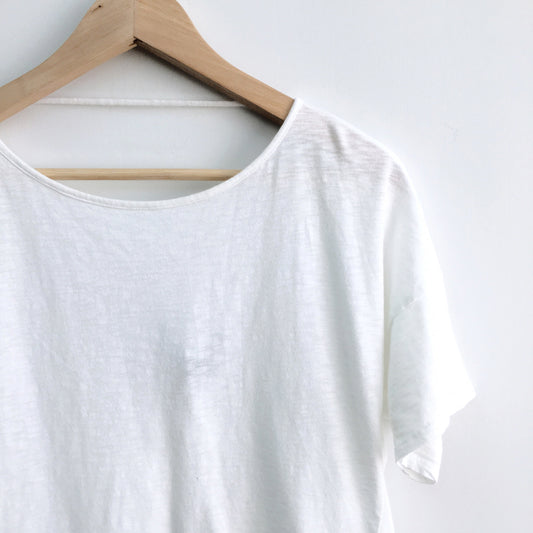 Elizabeth and James Open Back Tee - size xs