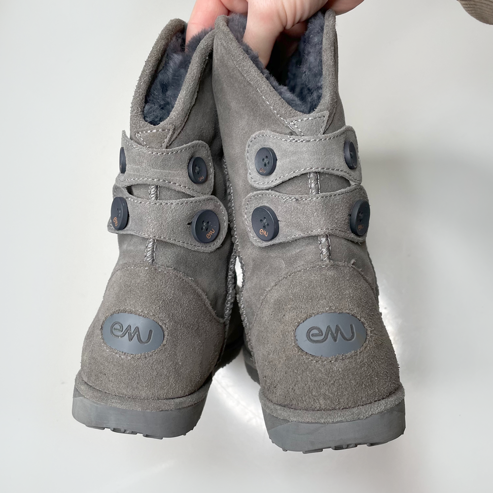 emu australia charlotte sheepskin boots - size 8