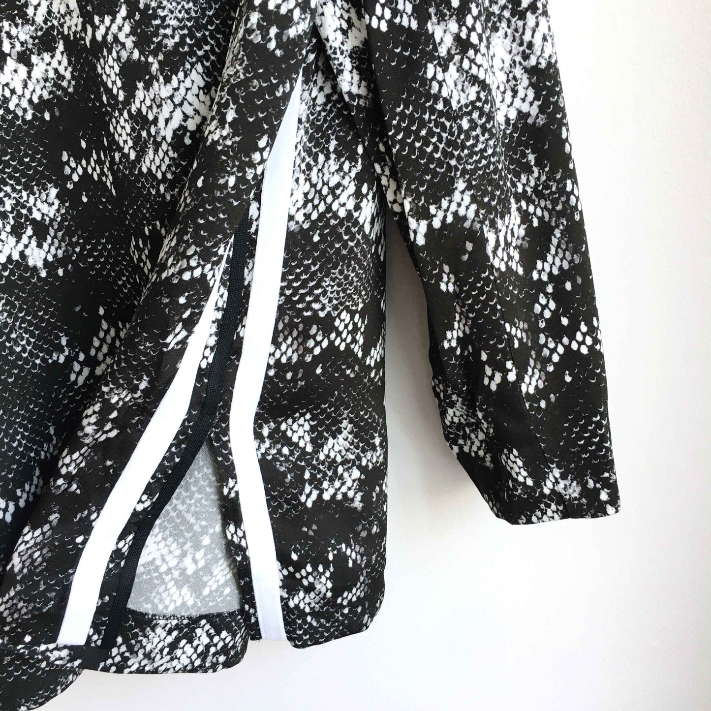 Escada Sport python stripe viscose top - size 46