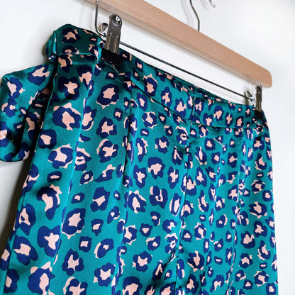 nwt e.ssue green leopard satin wrap midi skirt - size medium