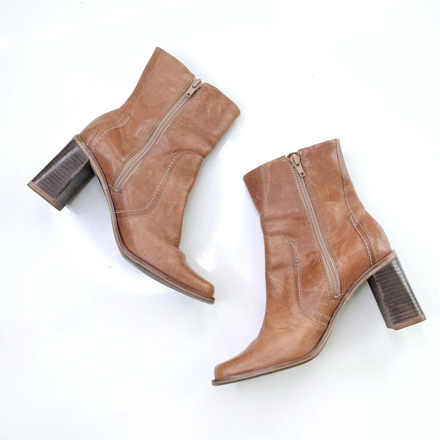 vintage faith tan leather square toe heeled boot - size 6.5