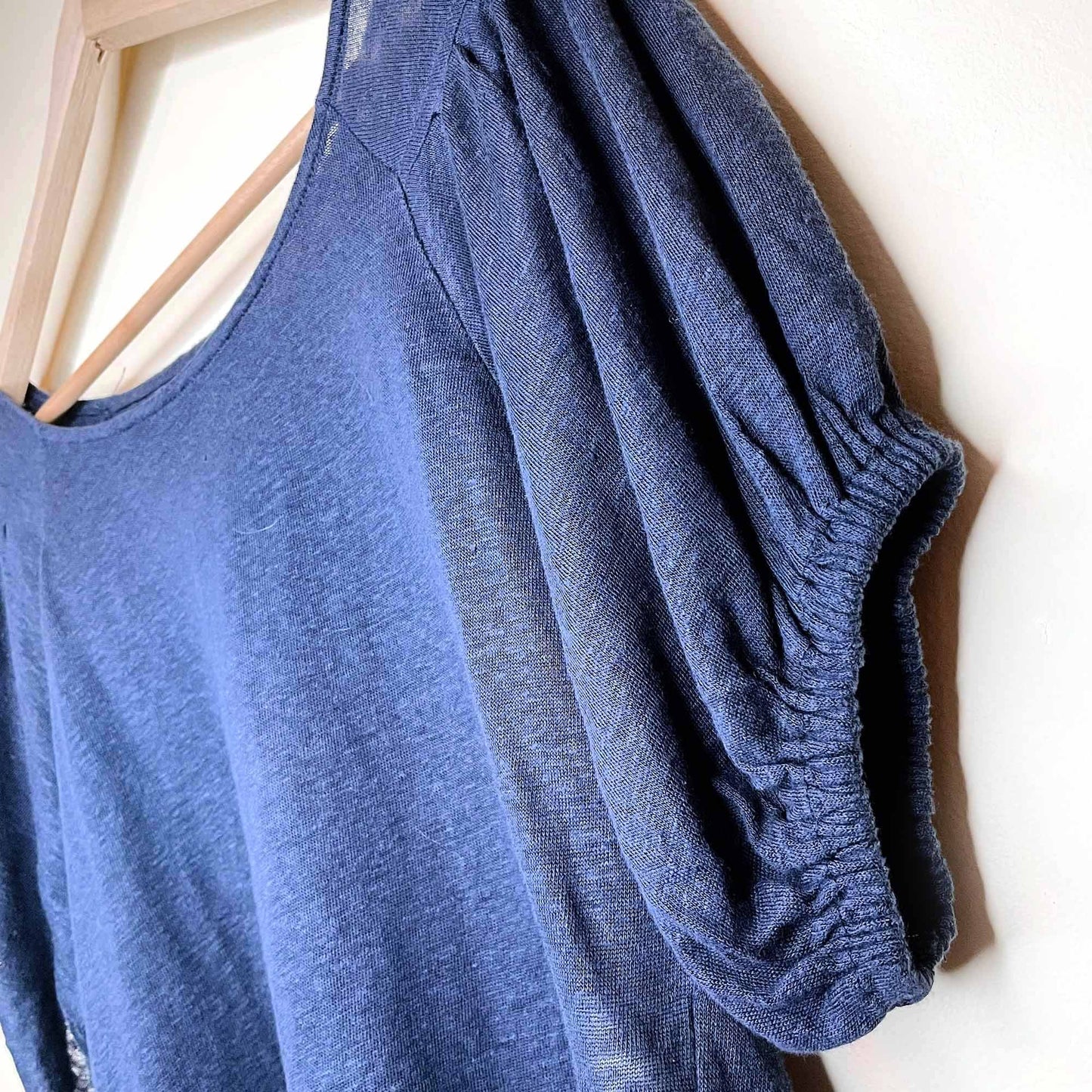 farm rio 100% linen cropped puff sleeve tee - size medium