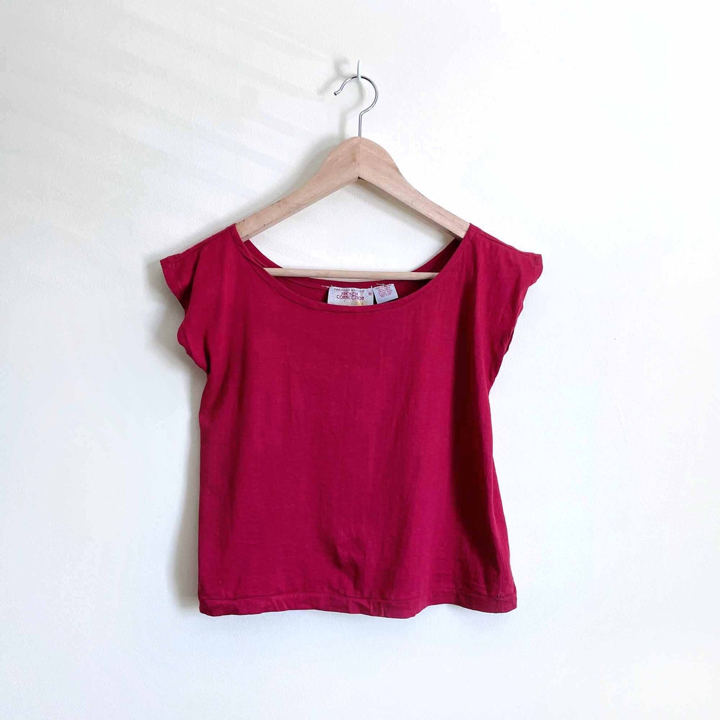 Vintage French Connection cropped tee - size Small