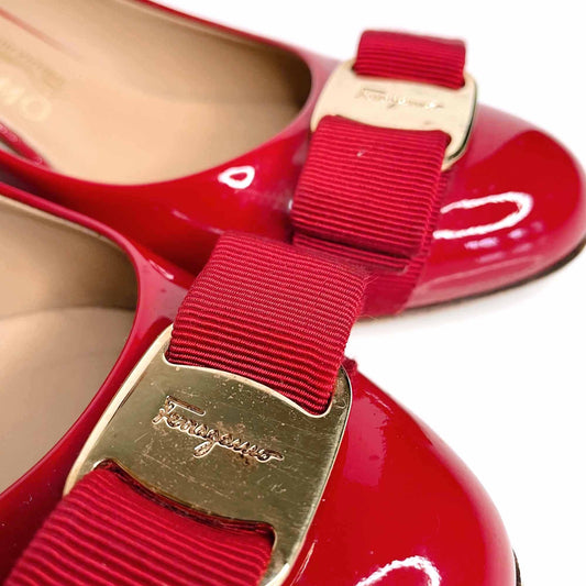 salvatore ferragamo red vara bow pump shoe - size 5.5
