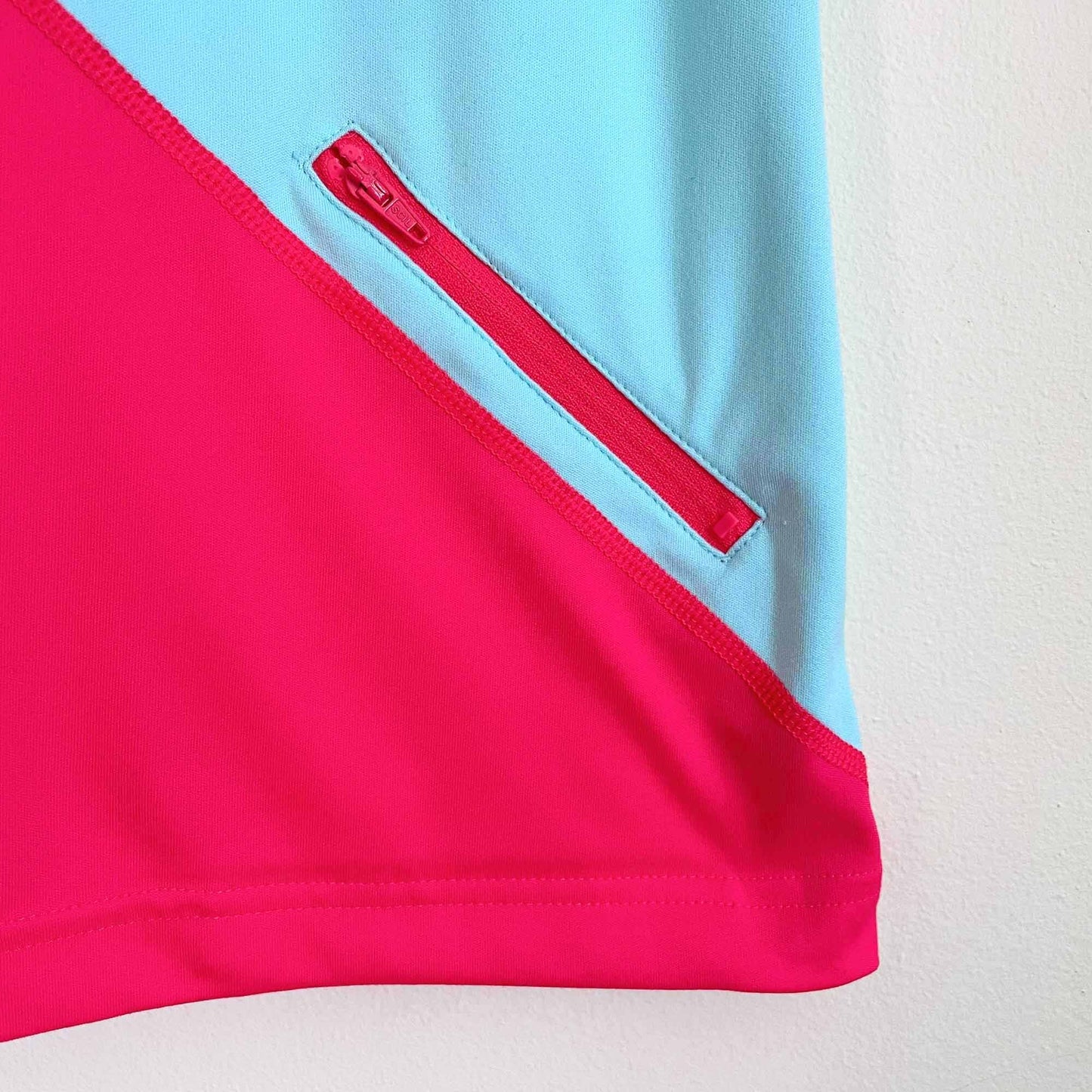 fila sport v-neck performance training tee - size large