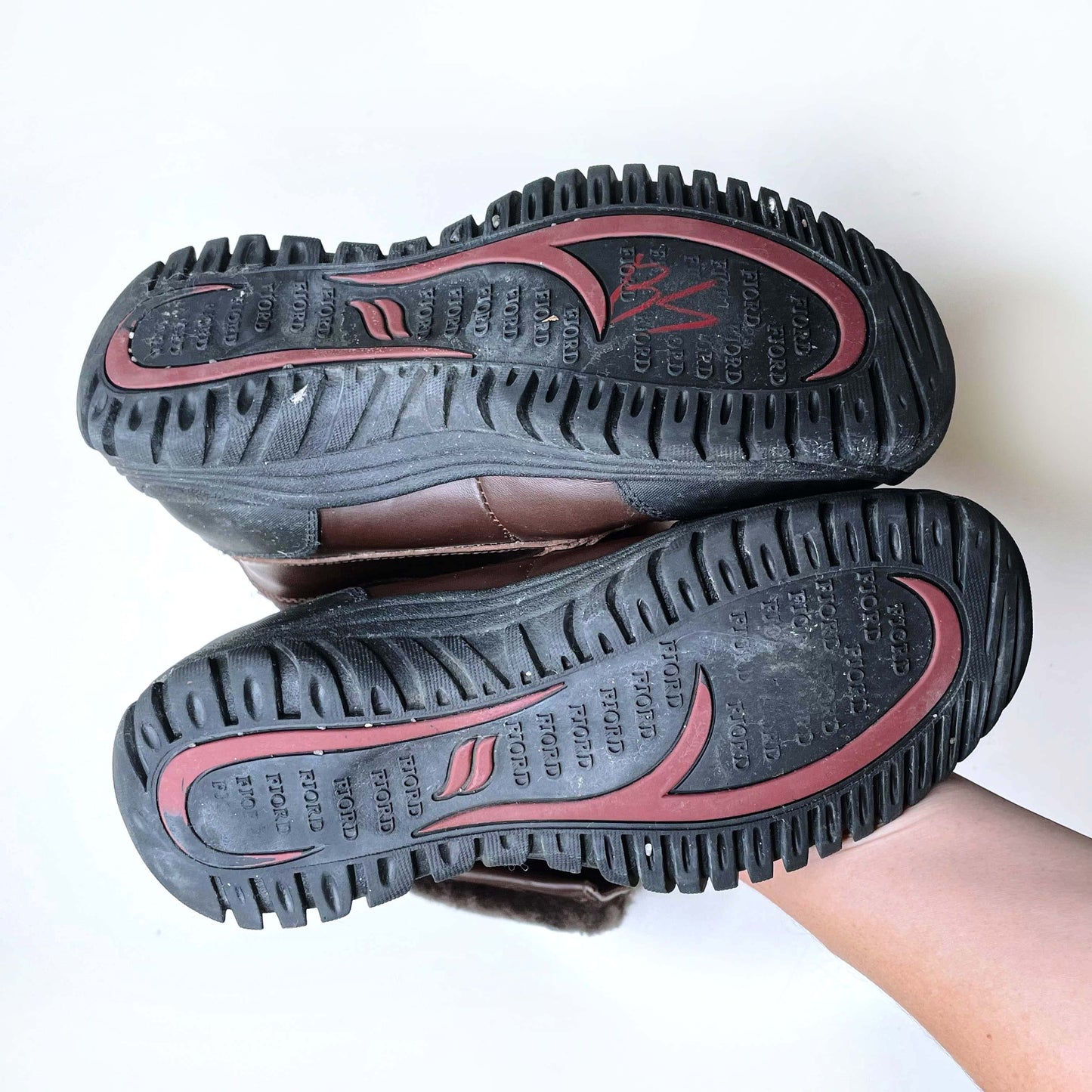 fjord iceland waterproof sheepskin adirondack extreme snowboot - size 6.5