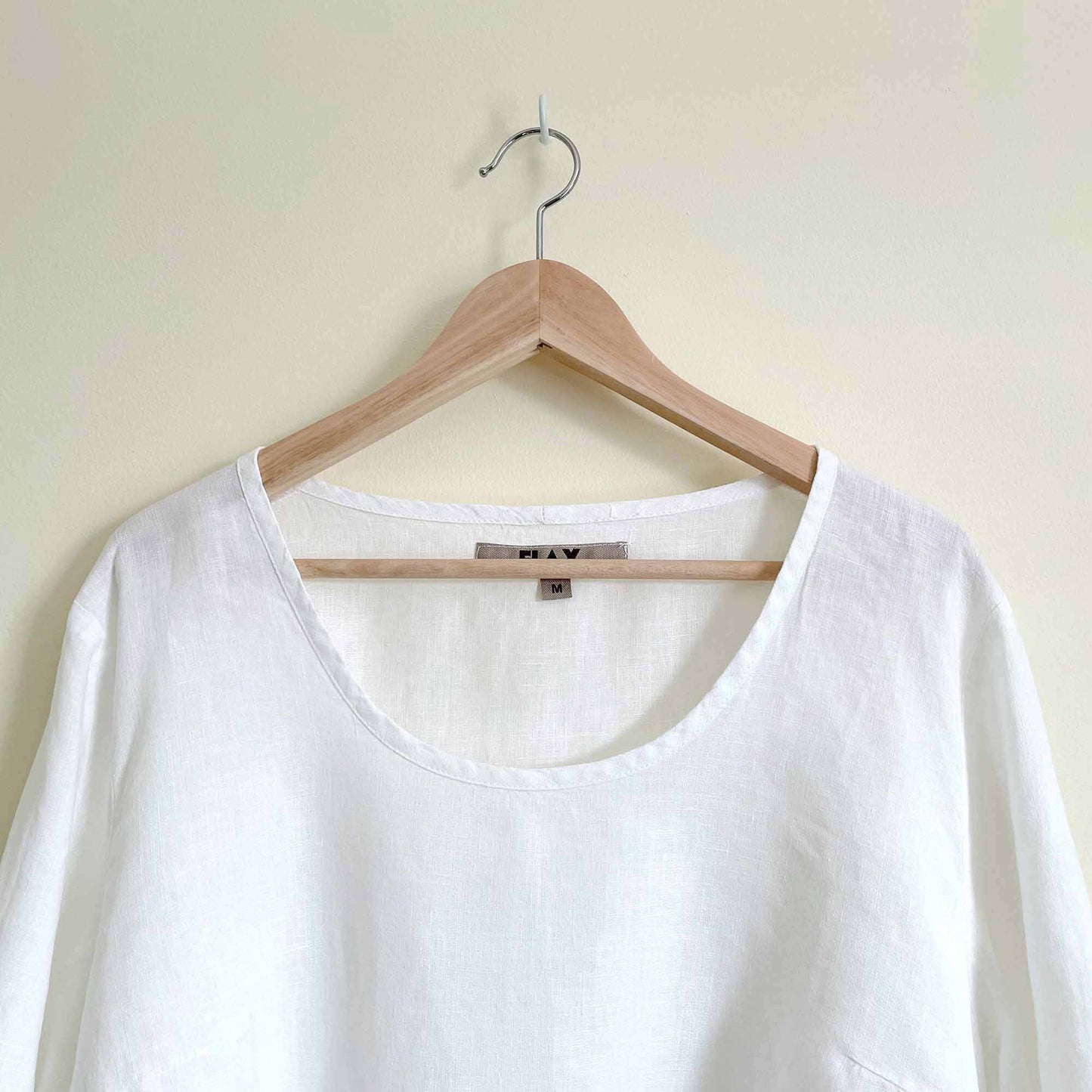 Flax crop linen pullover with side buttons - size Medium