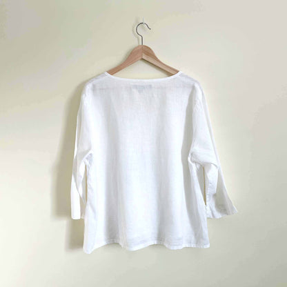 Flax crop linen pullover with side buttons - size Medium