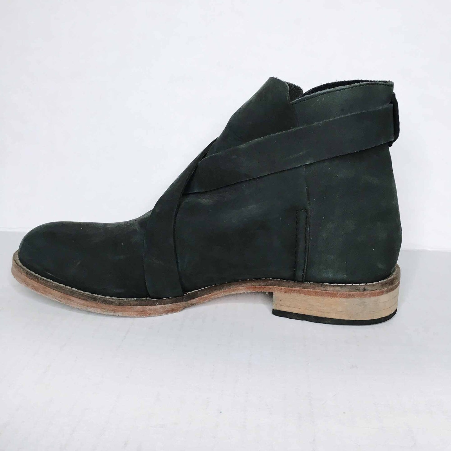 Free People La Palmas leather ankle boot - size 38