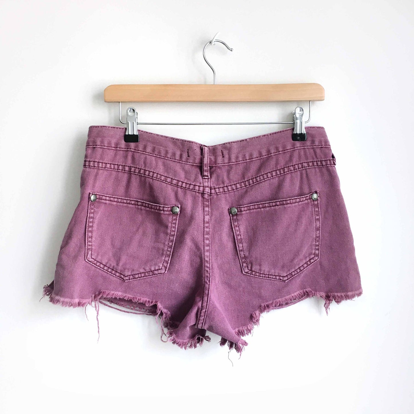 Free People cut-off denim shorts - size 27