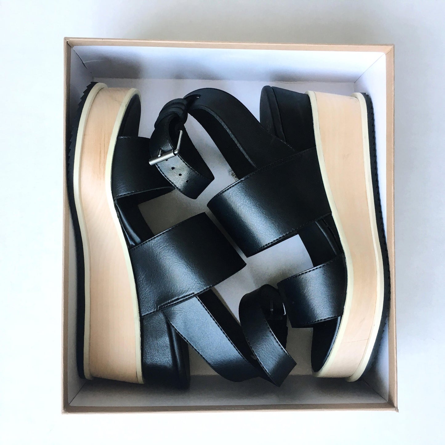 NWT Free People Vegan Dorian Wedge - size 9