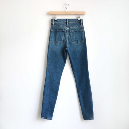 FRAME Ali High rise skinny in navy beach - size 24