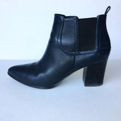 Franco Sarto leather bootie - size 8.5