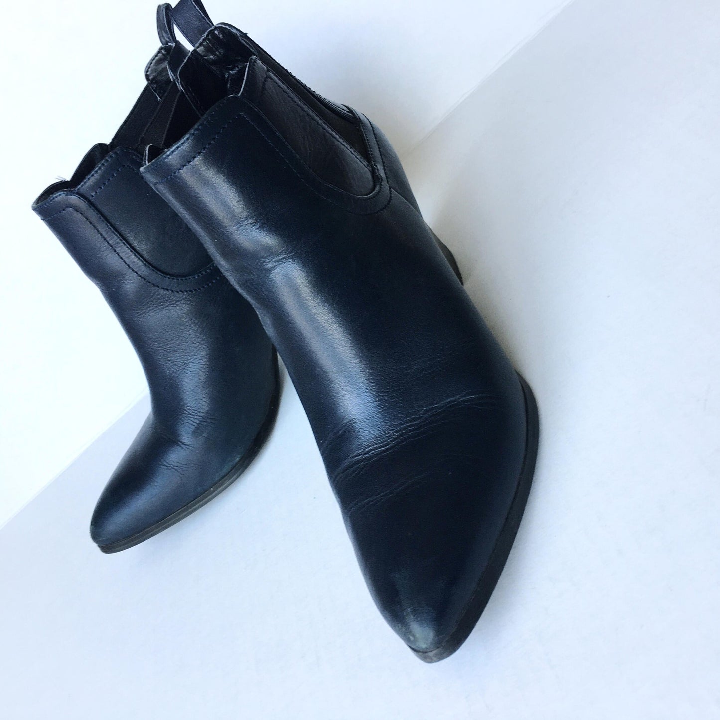 Franco Sarto leather bootie - size 8.5
