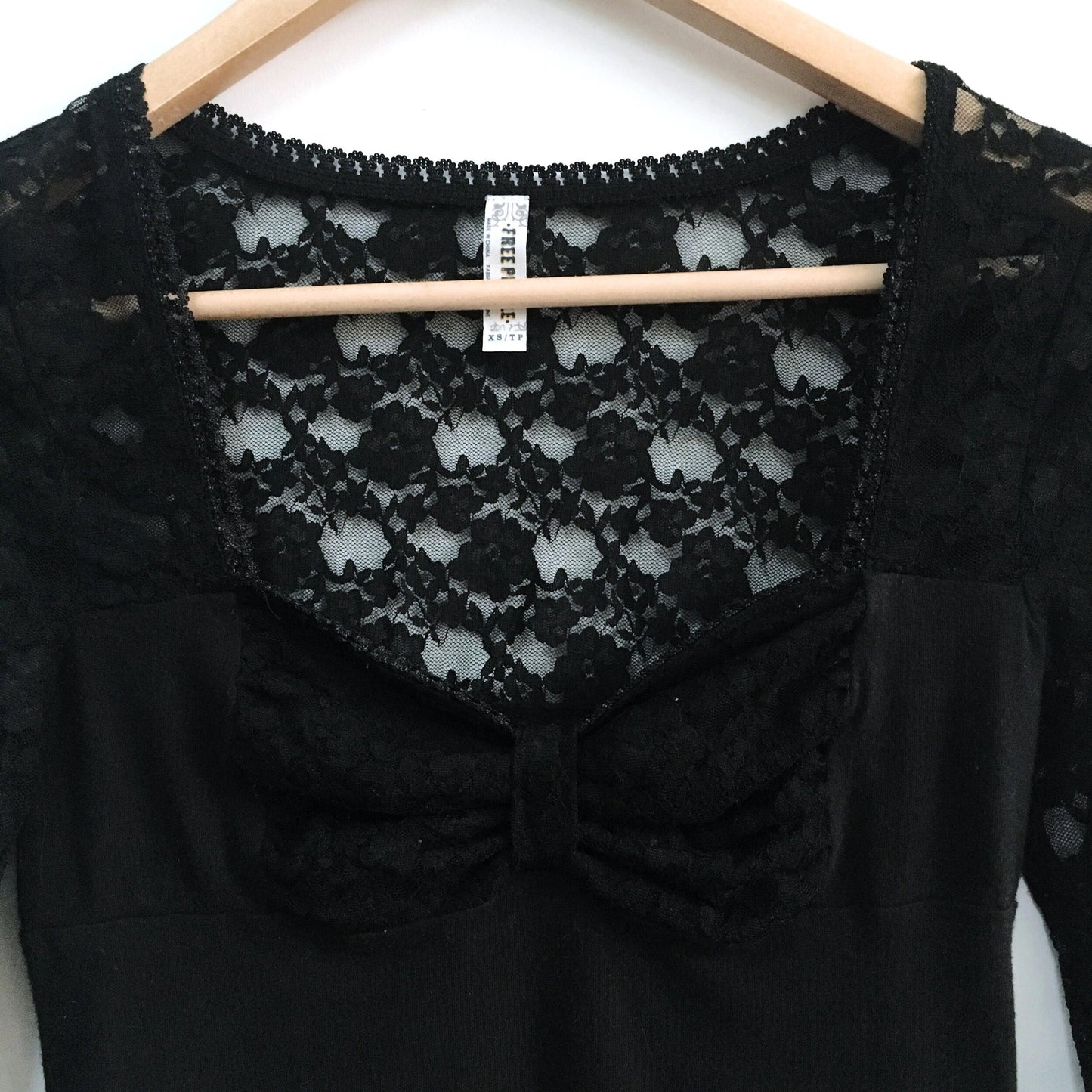 Free People Super Sweet bow top - size xs