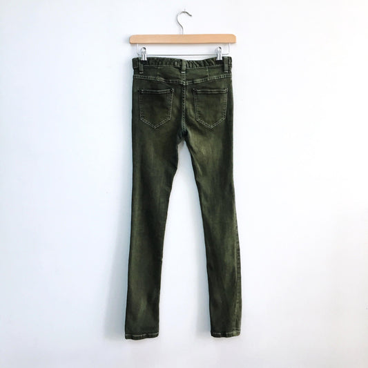 Free People Skinny Jean in army green - size 25