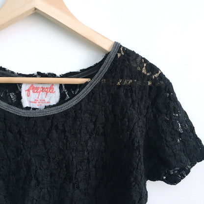 Free People stretch lace crop top - size xs