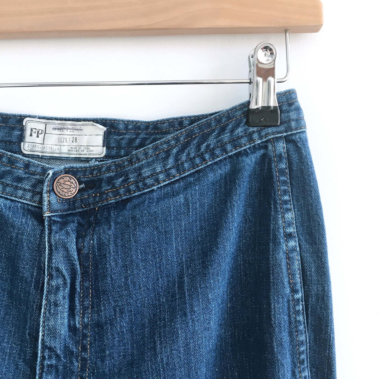 Free People Ray of Sunshine Jeans - size 28