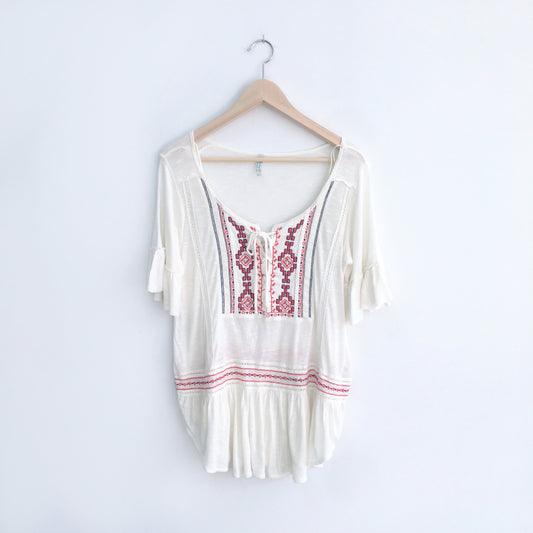 Free People Boho top with Embroidery - size Small