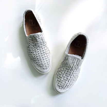 frye gemma white leather woven slip on shoe - size 8