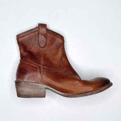Frye leather short heeled western bootie - size 8