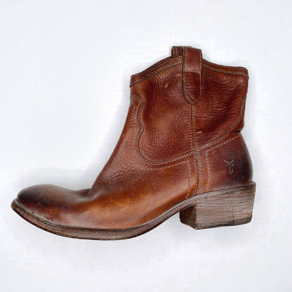 Frye leather short heeled western bootie - size 8