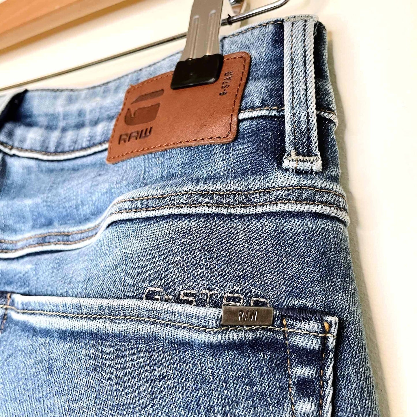 nwt g star raw 3301 high rise flare jeans - size 27